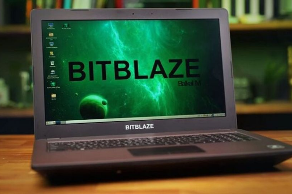 Bitblaze Titan BM15: ein erster in Russland hergestellter Laptop