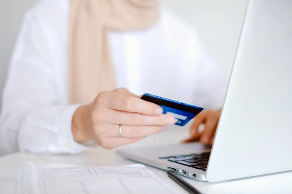 What are the different online payment methods?